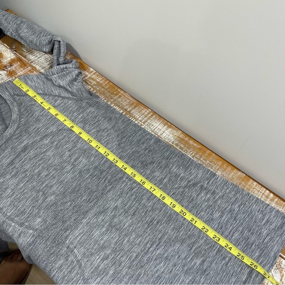 Lululemon Athletica Swiftly Tech Long-Sleeve Shirt 2.0
Hip Length Size 10 - Picture 11 of 12